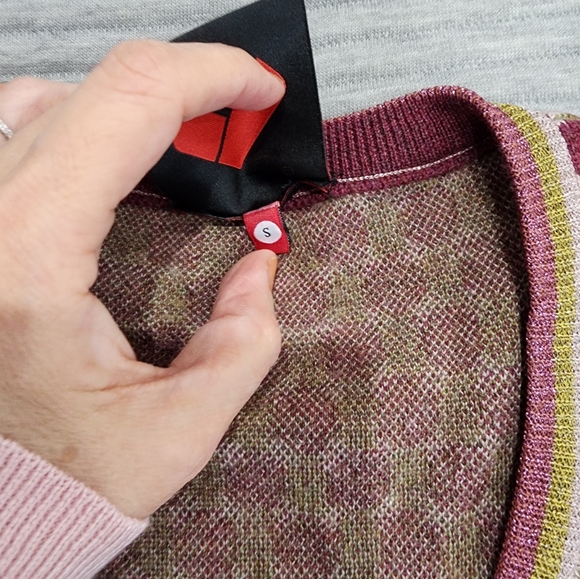 Anthropology Happy Sheep V Neck L/S Sweater NWOT VERY Warm - Picture 4 of 4